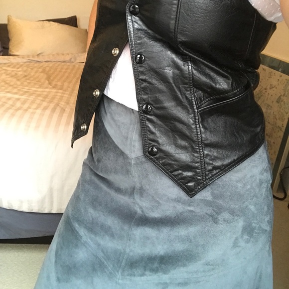 Banana Republic Suede Skirt - Picture 7 of 11